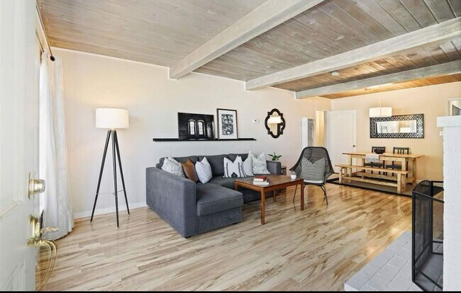 Building Photo - Coming Soon! Modern & Comfortable 3 Bed, 1...