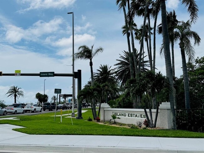 Foto del edificio - 320 Island Way