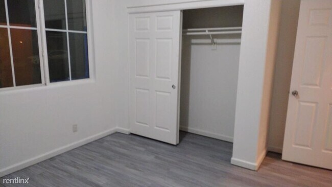 Building Photo - 5 br, 2 bath House - 1158 Laguna Way