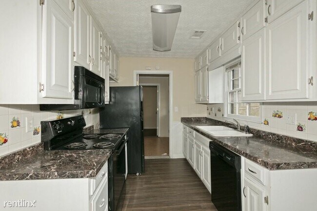 Foto del edificio - 3 br, 2.5 bath House - 2015 Lullwater Circle