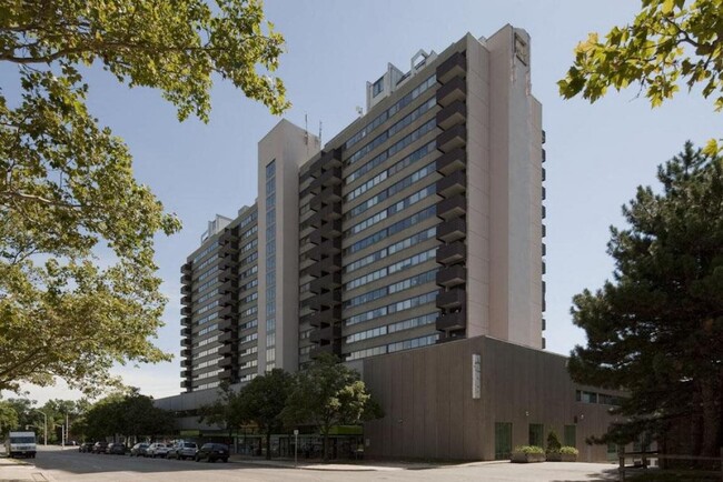 Building Photo - Burlington Square