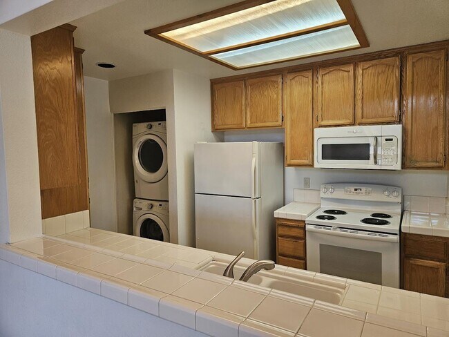 Foto del edificio - 2116 Hastings Shore Ln