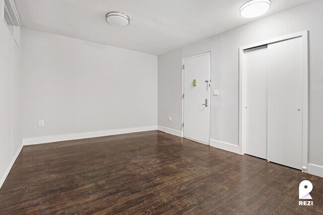 Foto del edificio - 416 W 23rd St