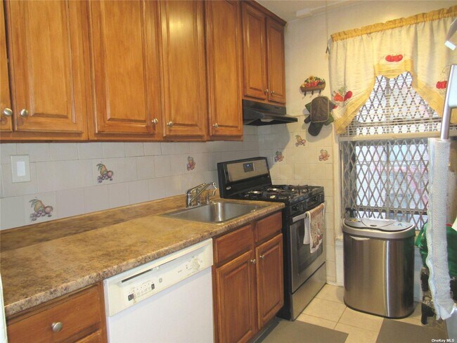 Foto del edificio - 139-05 85th Dr