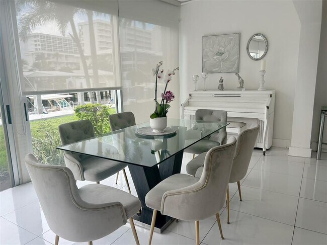 Foto del edificio - 3051 NE 47th Ct