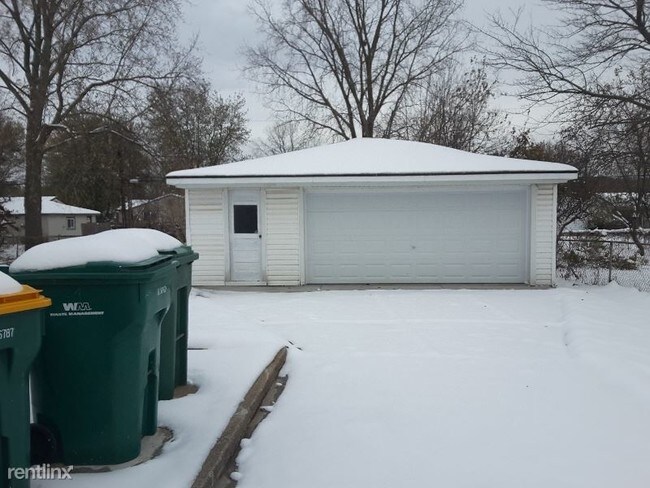 Building Photo - 3 br, 1 bath House - 15769 Colbert Street