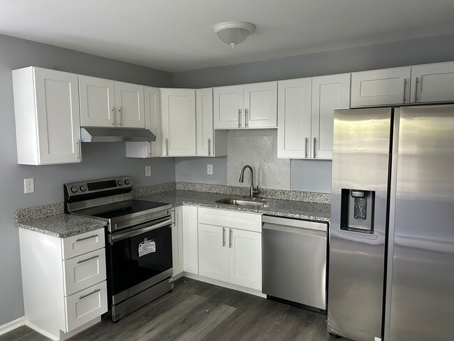 Building Photo - 11 Hawkins St Building Photo - 11 Hawkins St