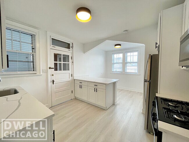 Foto del edificio - 5800 N Richmond St
