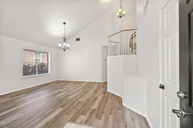 Foto del edificio - 15423 Quinley Dr