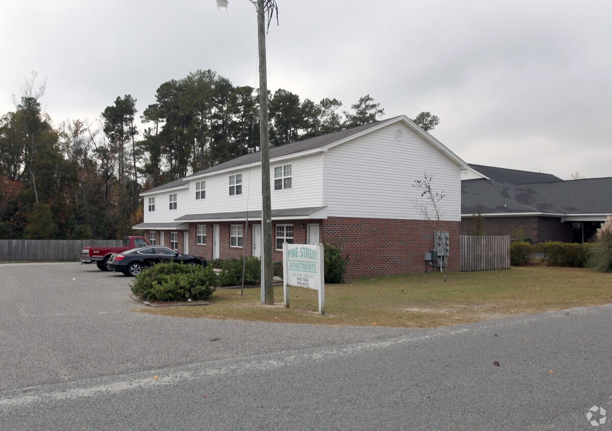 Foto del edificio - Pine Street Apartments