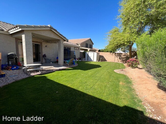 Foto del edificio - 3 br, 2 bath House - 10050 E Plata Ave