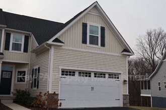 Building Photo - 659 Thomas Penn Dr