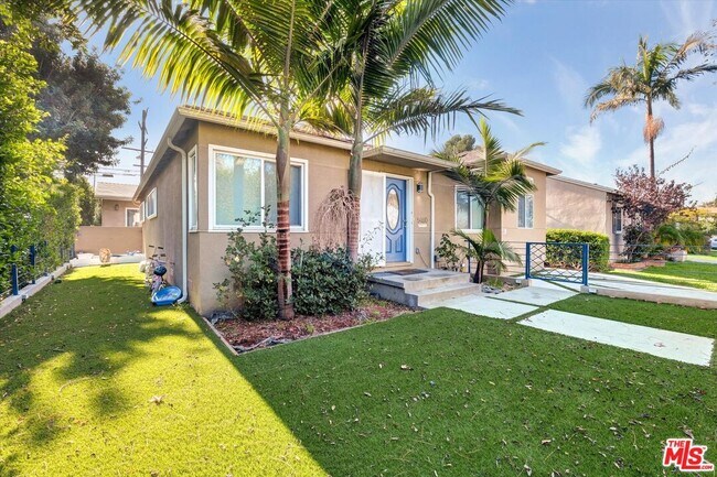 Foto del edificio - 5400 W 82nd St