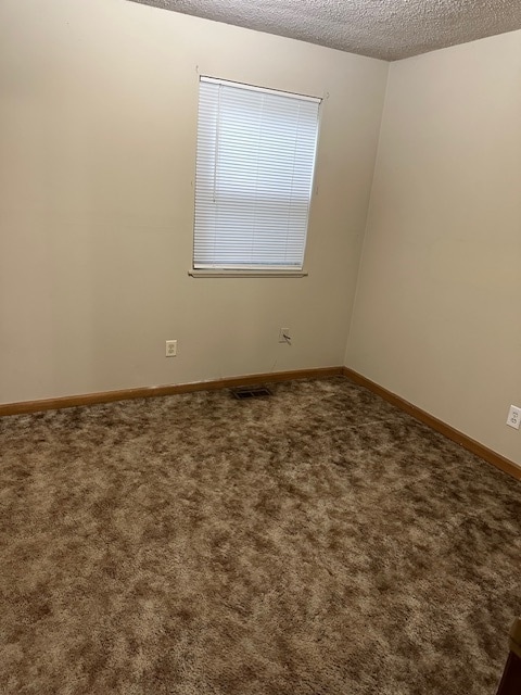 Building Photo - 2 Bedroom 1 Bath