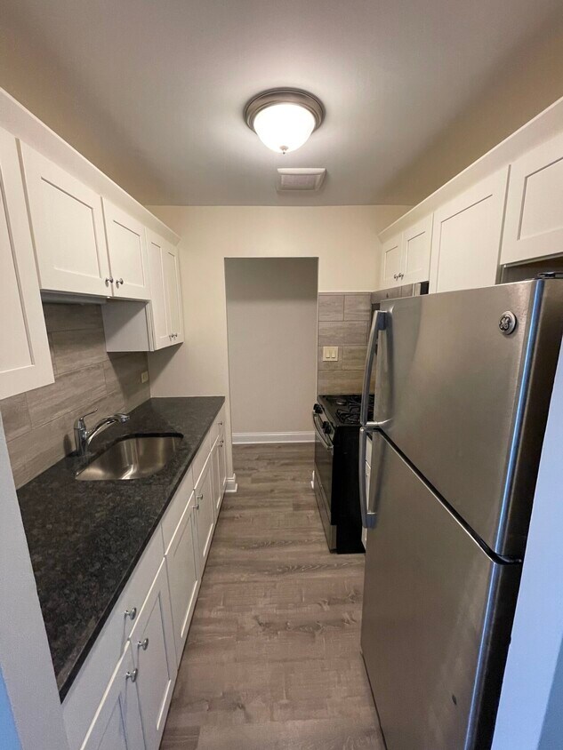 Primary Photo - One-bedroom in North Shore Apartments is r...