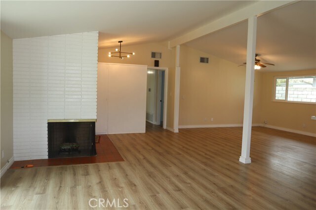 Foto del edificio - 456 Elmhurst Ln