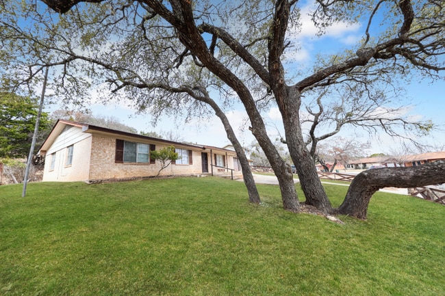 Building Photo - 1008 S 31st St