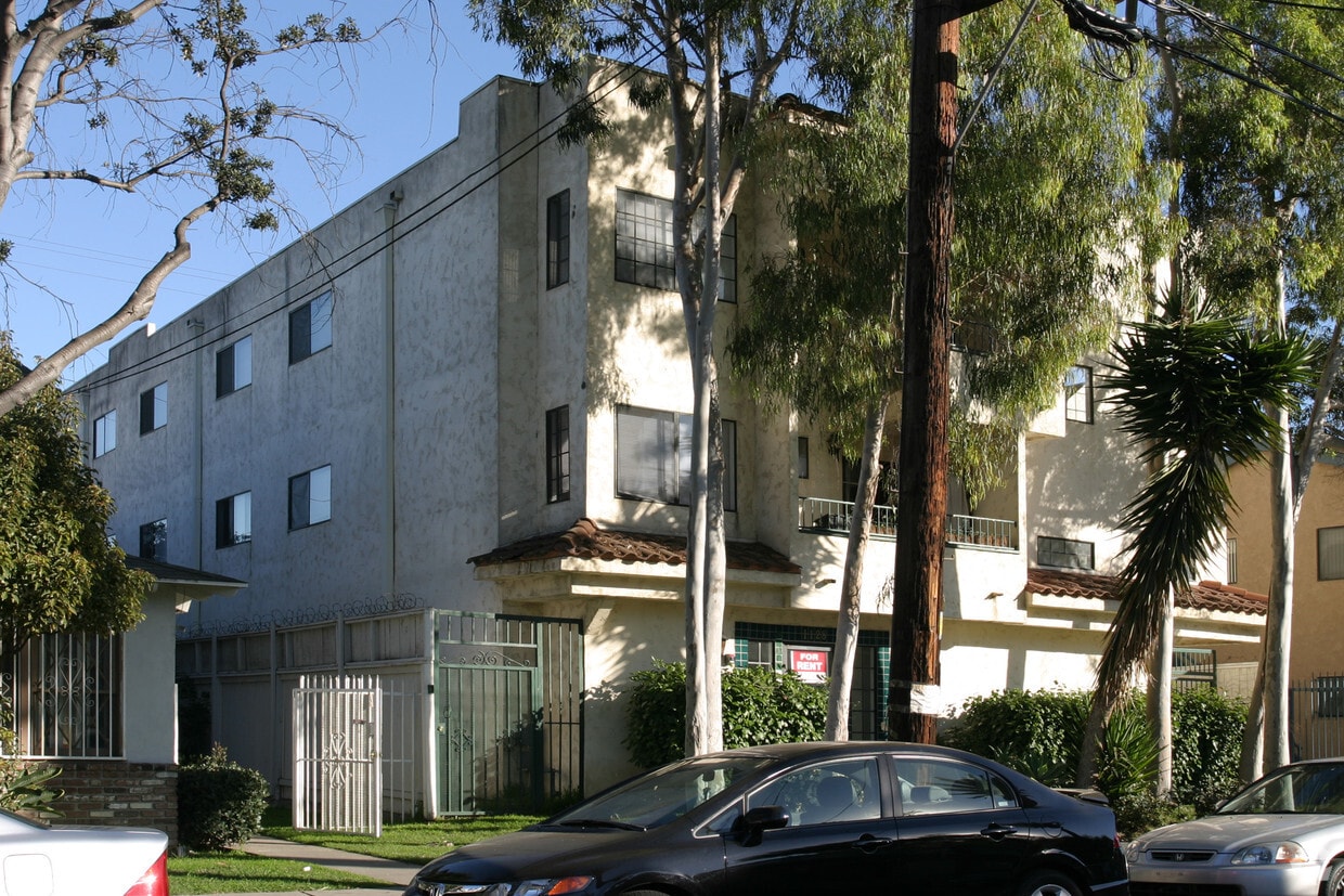 Building Photo - 1128 Temple Ave
