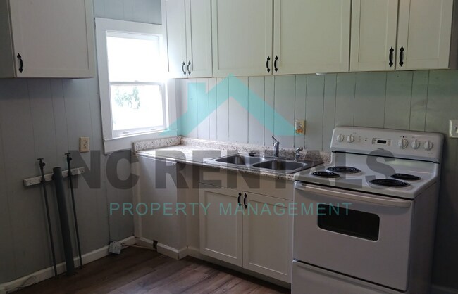 Foto del edificio - 1410 Maple St