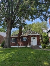 Building Photo - 1762 Catalina Ave