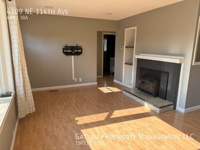 Building Photo - 4109 NE 114th Ave