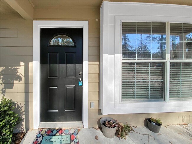 Foto del edificio - 10825 Royal Magnolia Dr