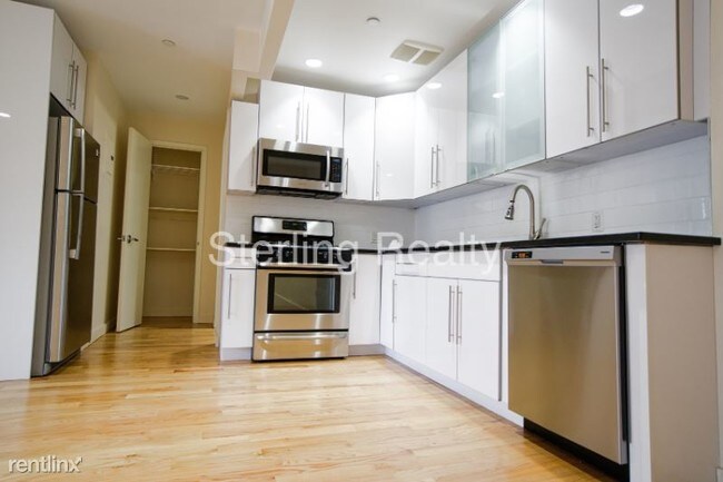 Foto del edificio - 28-6 Astoria Blvd