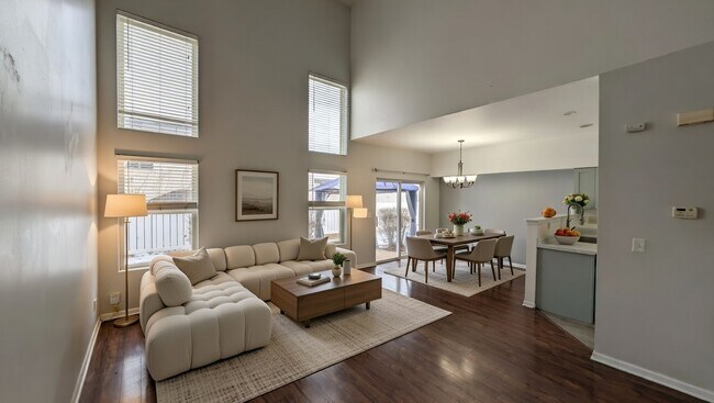 Building Photo - 205 Key Largo Dr