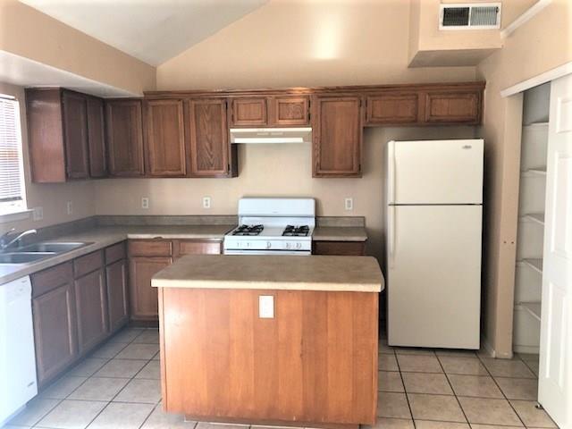 Building Photo - 1127 Valley Ridge Dr
