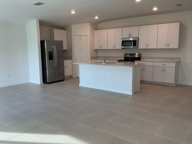 Foto del edificio - Spacious New Construction Rental – 4 Bedrooms, 3 Baths