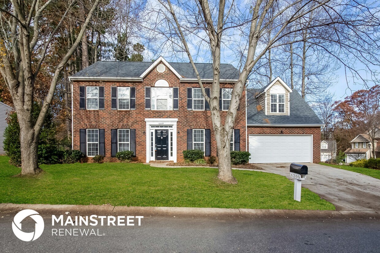 Foto principal - 6209 Forest Pond Dr