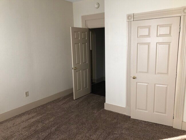 Bedroom 2 - 730 N Wayne St