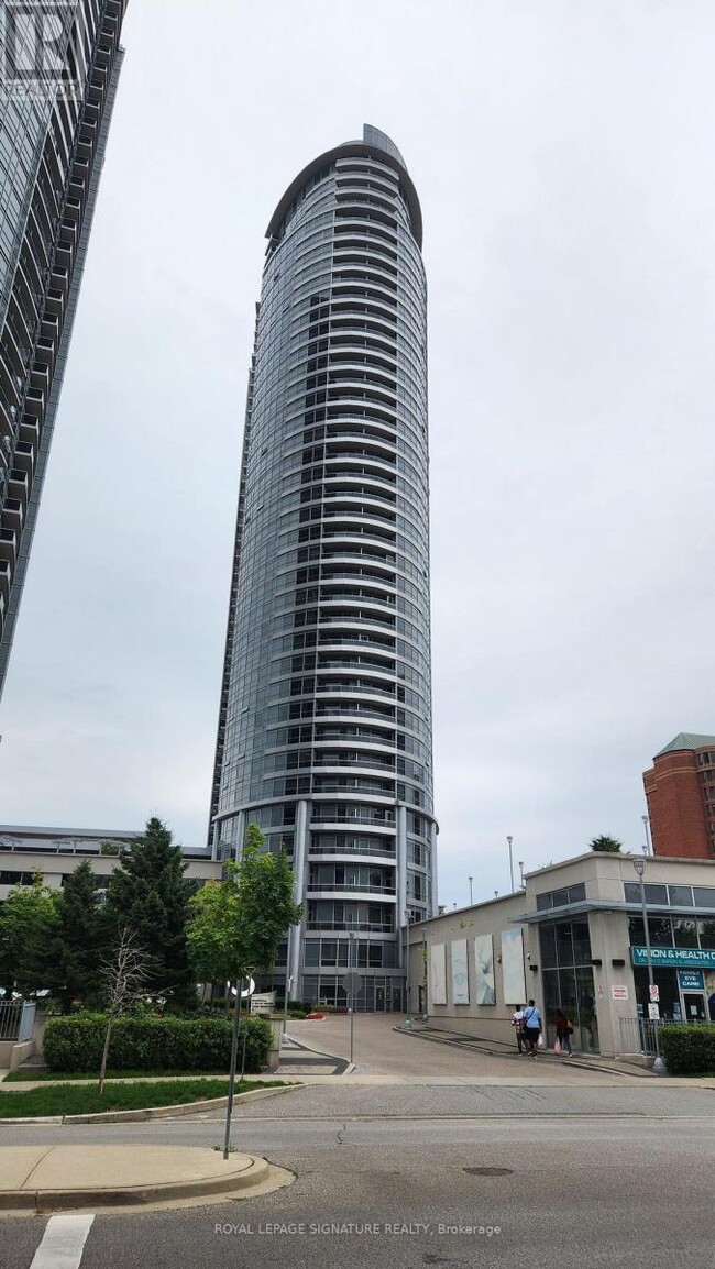 Building Photo - 125 Village Green Square