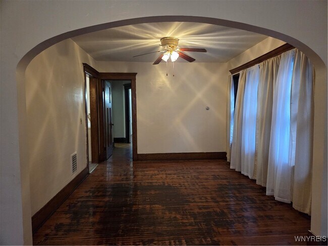 Foto del edificio - 168 Rodney Ave