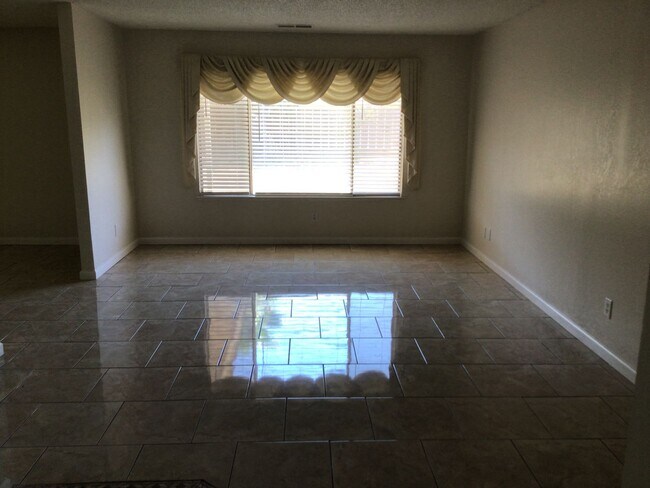 Building Photo - Beautiful Home in Atwater
