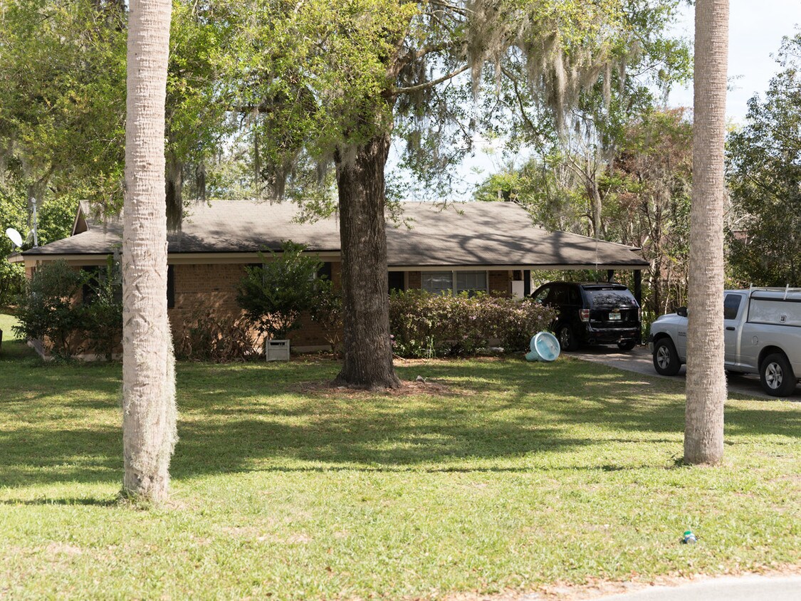 Primary Photo - 730 S Carpenter Ave