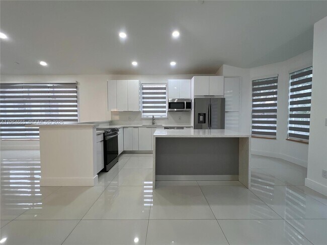 Foto del edificio - 853 NW 131st Ave