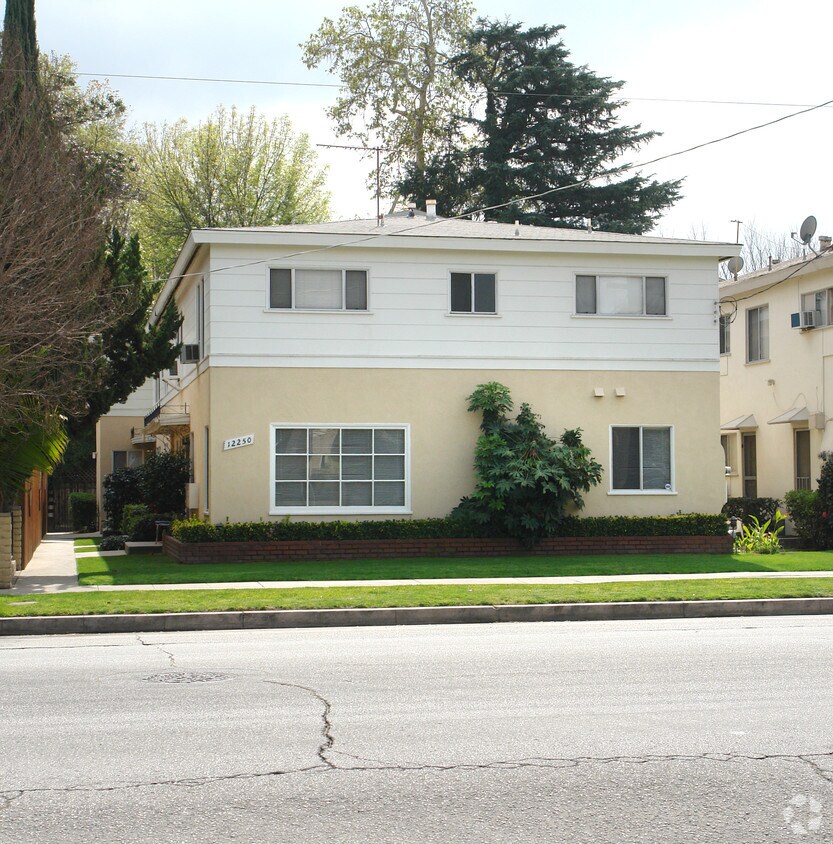 Building Photo - 12250 Magnolia Blvd