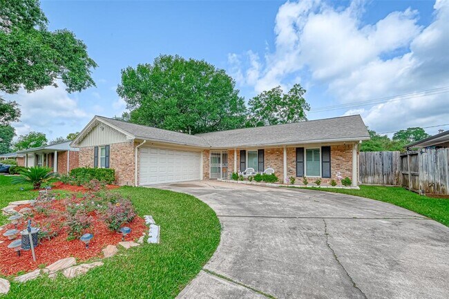 Building Photo - 9618 Meadowvale Dr