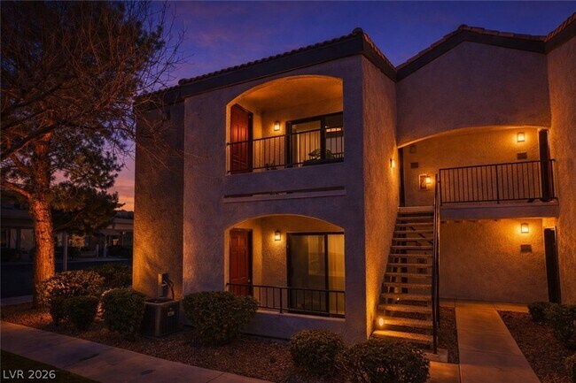 Foto del edificio - 950 Seven Hills Dr