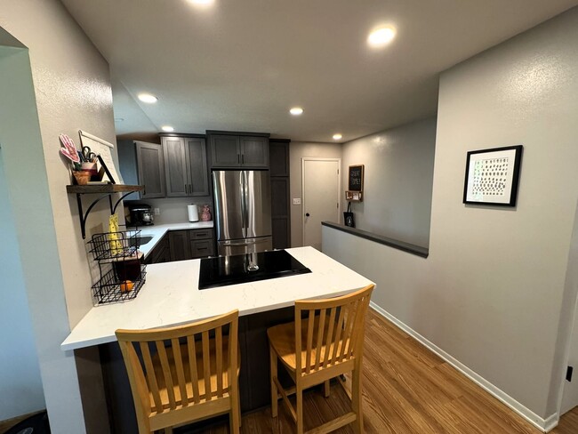Building Photo - Beautiful 3-Bedroom 2.5 Bath Home In West ...