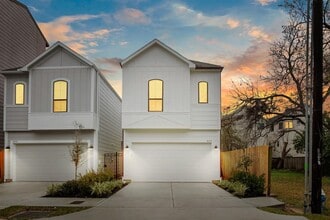 Building Photo - 1119 E 27th St