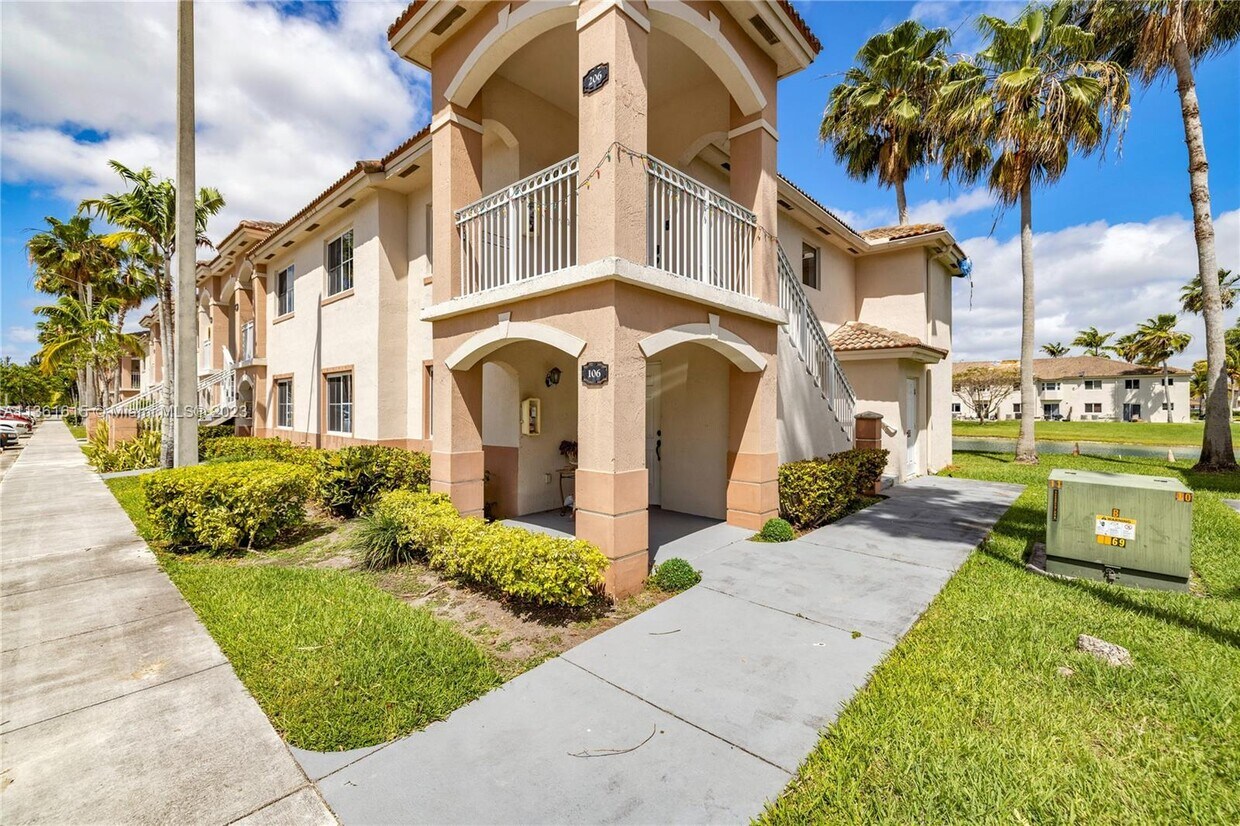 1261 SE 28th Ct Unit 206, Homestead, FL 33035 Condo for Rent in