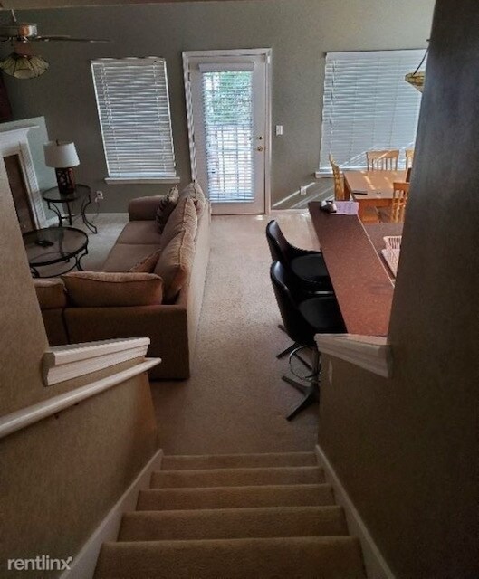 Building Photo - 13 Orchid Ln