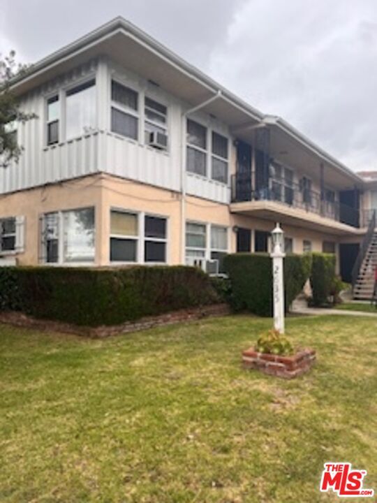 Foto principal - 2635 W Imperial Hwy
