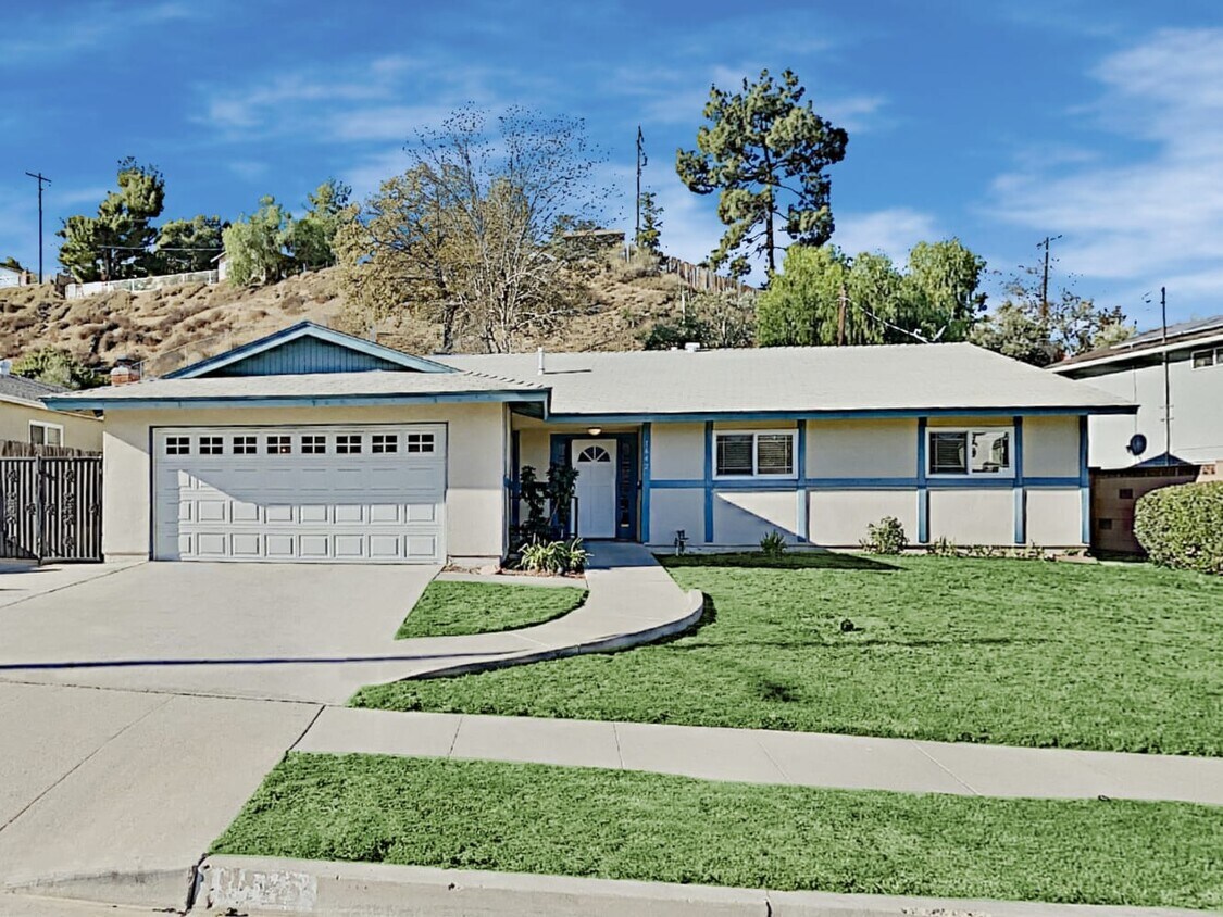 Primary Photo - 1642 Sunnydale Ave