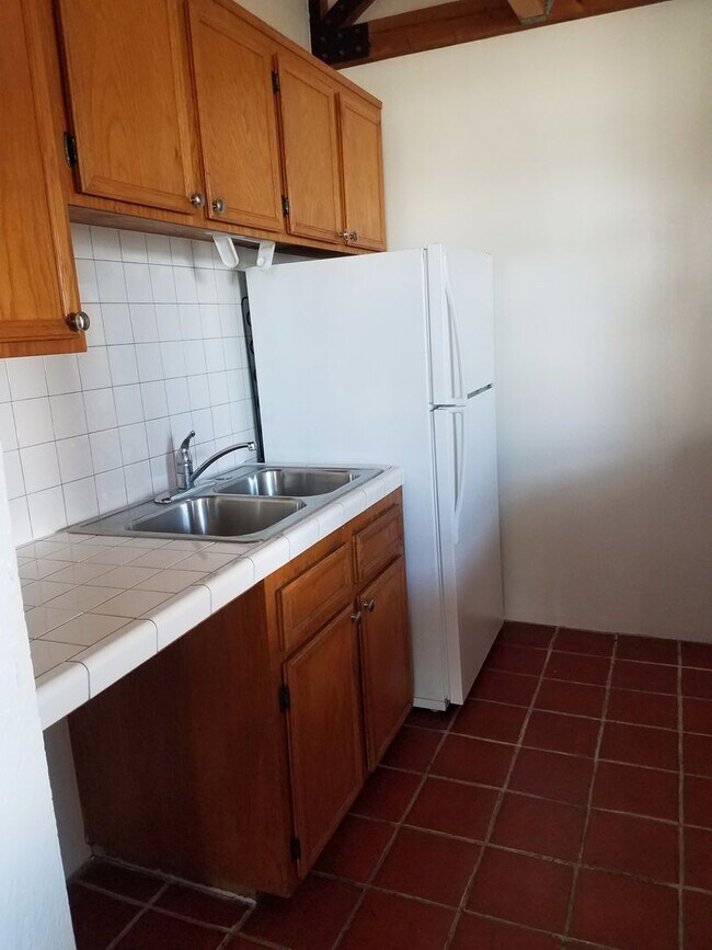 Building Photo - 526-528 10th Street