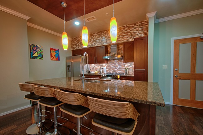 Building Photo - 1600 Barton Springs Rd