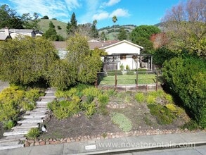 Building Photo - 40 Martinez Ct