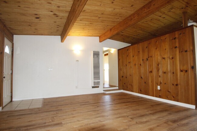 Building Photo - 2 Bedroom 1 bath - Bennett Valley